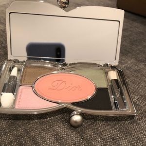 Dior makeup compact
